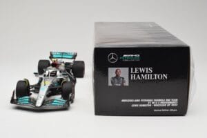 Mercedes AMG W13 E Performance Petronas #44 L. Hamilton Brazilian GP 2022 Minichamps 1:18 110222144 Смола — снимка 6 от 7