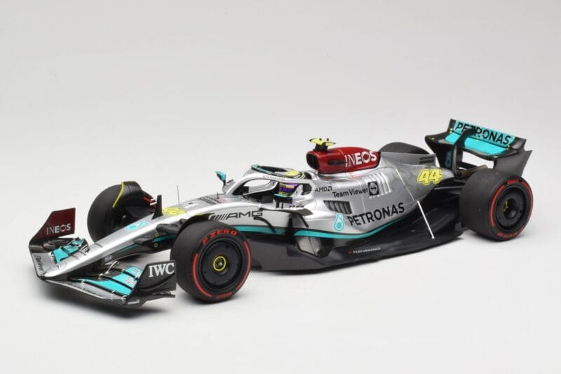 Mercedes AMG W13 E Performance Petronas #44 L. Hamilton Brazilian GP 2022 Minichamps 1:18 110222144 Смола