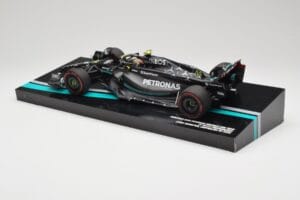 Mercedes AMG W14 E Performance Petronas #44 L. Hamilton Australian GP 2023 Minichamps 1:18 113230144 Смола — снимка 4 от 7