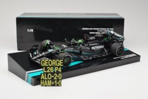Mercedes AMG W14 E Performance Petronas #63 G. Russell Bahrain GP 2023 Minichamps 1:18 113230163 Смола — снимка 7 от 7