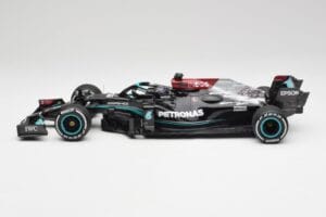 Mercedes AMG W12 #44 L. Hamilton Bahrain GP 2021 Minichamps 1:18 110210144 Метал — снимка 3 от 7