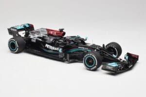 Mercedes AMG W12 #44 L. Hamilton Bahrain GP 2021 Minichamps 1:18 110210144 Метал — снимка 4 от 7
