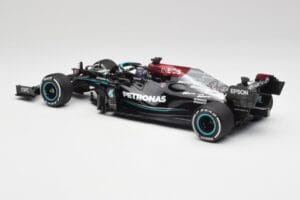 Mercedes AMG W12 #44 L. Hamilton Bahrain GP 2021 Minichamps 1:18 110210144 Метал — снимка 5 от 7