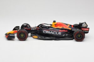 Oracle Red Bull Racing RB18 #1 M. Verstappen Winner Belgian GP 2022 Minichamps 1:18 110221401 Метал — снимка 5 от 7