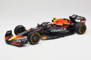 Oracle Red Bull Racing RB18 #11 S. Perez Saudi Arabian GP 2022 Minichamps 1:18 110220011 Метал