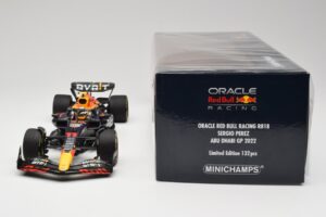Oracle Red Bull Racing RB18 #11 S. Perez Abu Dhabi GP 2022 Minichamps 1:18 110222211 Метал — снимка 6 от 7