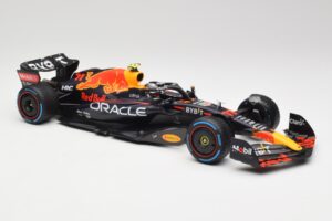 Oracle Red Bull Racing RB18 #11 S. Perez Monaco GP Winner Rain Tyre Version 2022 Minichamps 1:18 110222711 Метал — снимка 4 от 7