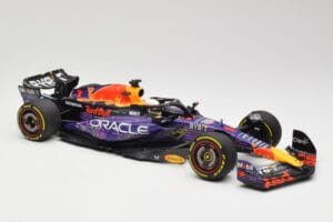 Oracle Red Bull Racing RB19 #33 M. Verstappen Las Vegas GP Winner 2023 Minichamps 1:18 110232201 Смола — снимка 4 от 7