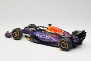 Oracle Red Bull Racing RB19 #33 M. Verstappen Las Vegas GP Winner 2023 Minichamps 1:18 110232201 Смола — снимка 5 от 7