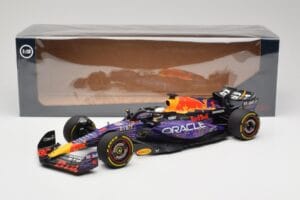 Oracle Red Bull Racing RB19 #33 M. Verstappen Las Vegas GP Winner 2023 Minichamps 1:18 110232201 Смола — снимка 7 от 7