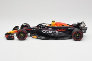 Red Bull Racing RB20 #11 S. Perez Bahrain GP 2024 Minichamps 1:18 110240111 Метал — снимка 3 от 7