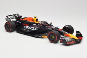 Red Bull Racing RB20 #11 S. Perez Bahrain GP 2024 Minichamps 1:18 110240111 Метал — снимка 4 от 7