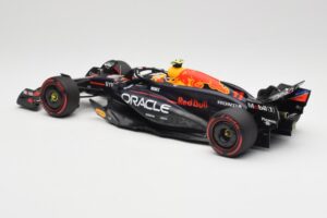 Red Bull Racing RB20 #11 S. Perez Bahrain GP 2024 Minichamps 1:18 110240111 Метал — снимка 5 от 7