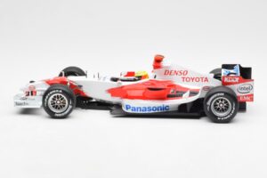 Panasonic Toyota Racing TF106 #8 R. Schumacher F1 2006 Minichamps 1:18 100060007 Метал — снимка 3 от 6
