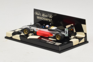 Toyota TF106 #12 J. Trulli Panasonic Toyota Racing F1 2006 Minichamps 1:43 400060008 Метал — снимка 3 от 5