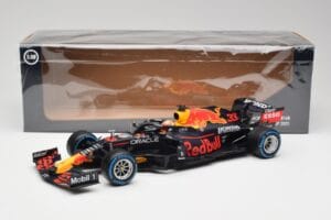 Red Bull Racing Honda RB16B #33 M. Verstappen Turkish GP 2nd Place 2021 Minichamps 1:18 110211633 Метал — снимка 7 от 7