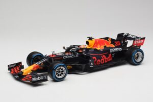 Red Bull Racing Honda RB16B #33 M. Verstappen Belgian GP Winner 2021 Minichamps 1:18 110211333 Смола