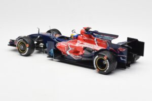 Red Bull Racing RB6 #6 M. Webber F1 Showcar 2010 Minichamps 1:18 150100076 Метал — снимка 5 от 6