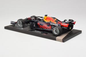 Red Bull Racing RB16B #33 M. Verstappen Monaco GP Winner 2021 Minichamps 1:18 113210533-R1 Смола — снимка 5 от 6
