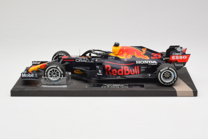 Red Bull Racing RB16B #33 M. Verstappen Monaco GP Winner 2021 Minichamps 1:18 113210533-R1 Смола