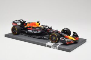 Oracle Red Bull Racing RB18 #33 M. Verstappen Mexican GP 2022 Minichamps 1:18 113222001 Смола — снимка 4 от 7