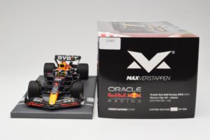 Oracle Red Bull Racing RB18 #33 M. Verstappen Mexican GP 2022 Minichamps 1:18 113222001 Смола — снимка 6 от 7