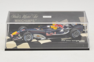 Red Bull RB2 Ferrari #14 C. Klien Red Bull Racing 2006 Minichamps 1:43 400060015 Метал — снимка 4 от 5
