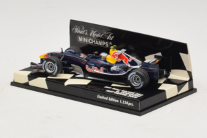Red Bull Racing RB2 R. Doornbos Test Driver F1 2006 Minichamps 1:43 400060037 Метал — снимка 3 от 5