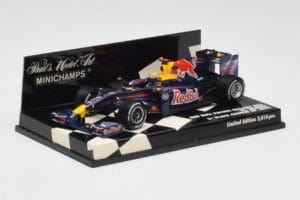 Red Bull Racing Renault RB5 #14 M. Webber Race Car 2009 Minichamps 1:43 400090114 Метал — снимка 2 от 5