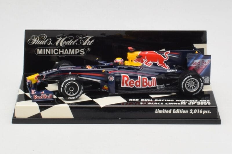 Red Bull Racing Renault RB5 #14 M. Webber Race Car 2009 Minichamps 1:43 400090114 Метал