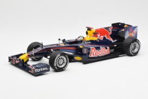 Red Bull Racing Renault RB5 #5 S. Vettel Showcar 2010 Minichamps 1:18 153100175 Метал