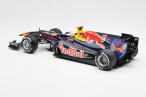 Red Bull Racing Renault RB6 #6 M. Webber F1 2010 Minichamps 1:18 110100006 Метал — снимка 5 от 6