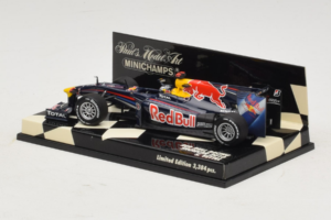 Red Bull Racing RB6 S. Vettel F1 Showcar 2010 Minichamps 1:43 400100075 Метал — снимка 3 от 5