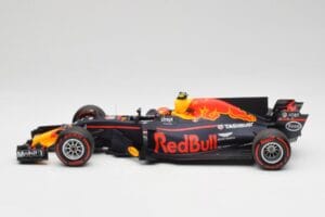 Red Bull Racing RB13 Tag Heuer #33 M. Verstappen Australian GP 2017 Minichamps 1:18 110170033 Смола — снимка 3 от 7