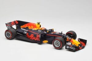 Red Bull Racing RB13 Tag Heuer #33 M. Verstappen Australian GP 2017 Minichamps 1:18 110170033 Смола — снимка 4 от 7
