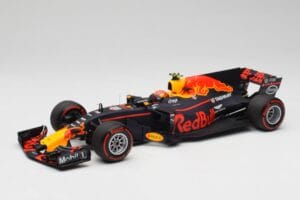 Red Bull Racing RB13 Tag Heuer #33 M. Verstappen Australian GP 2017 Minichamps 1:18 110170033 Смола