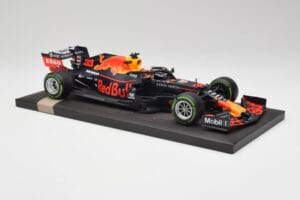 Red Bull RB15 #33 M. Verstappen German GP Winner Wet 2019 Minichamps 1:18 113191133 Метал — снимка 4 от 7
