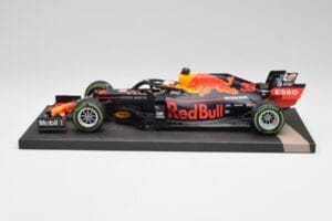 Red Bull RB15 #33 M. Verstappen German GP Winner Wet 2019 Minichamps 1:18 113191133 Метал