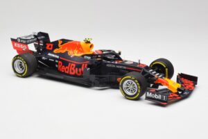 Red Bull RB15 #10 P. Gasly F1 2019 Minichamps 1:18 110190010 Метал — снимка 4 от 7