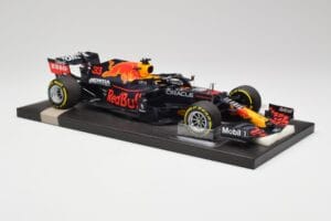 Red Bull RB16B #33 M. Verstappen France GP Winner 2021 Minichamps 1:18 113210833 Метал — снимка 4 от 7