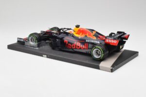 Red Bull RB16B #33 M. Verstappen Emilia Romagna GP Winner 2021 Minichamps 1:18 113210233T Метал — снимка 5 от 6