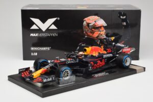 Red Bull RB16B #33 M. Verstappen Belgian GP 2021 Winner Minichamps 1:18 113211333 Смола — снимка 6 от 7