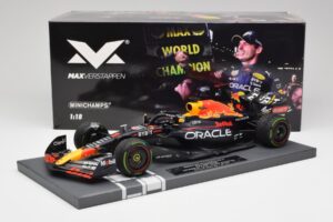 Red Bull RB18 #1 M. Verstappen Japan GP Winner No Figure 2022 Minichamps 1:18 113221801B Метал — снимка 6 от 7