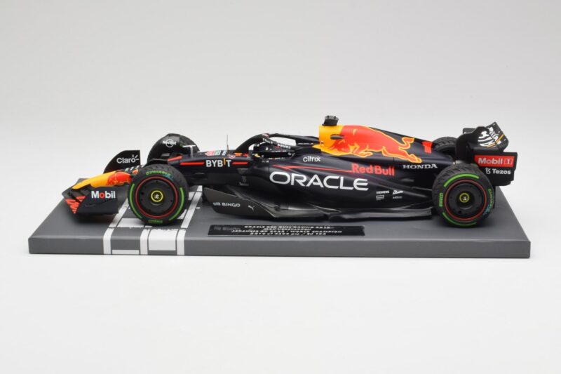 Red Bull RB18 #1 M. Verstappen Japan GP Winner No Figure 2022 Minichamps 1:18 113221801B Метал