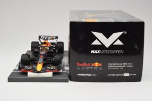Red Bull RB18 #1 M. Verstappen Emilia Romagna GP 2022 Winner Minichamps 1:18 113220401 Смола — снимка 6 от 7