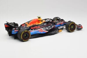 Red Bull RB19 #1 M. Verstappen Austin GP Winner 2023 Minichamps 1:18 110231901 Метал — снимка 2 от 6