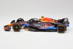 Red Bull RB19 #1 M. Verstappen Austin GP Winner 2023 Minichamps 1:18 110231901 Метал — снимка 3 от 6