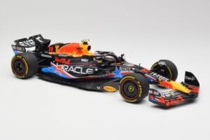 Red Bull RB19 #1 M. Verstappen Austin GP Winner 2023 Minichamps 1:18 110231901 Метал — снимка 4 от 6