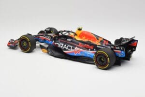 Red Bull RB19 #1 M. Verstappen Austin GP Winner 2023 Minichamps 1:18 110231901 Метал — снимка 5 от 6