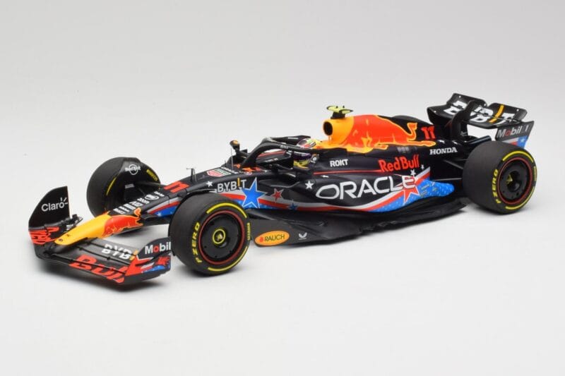 Red Bull RB19 #1 M. Verstappen Austin GP Winner 2023 Minichamps 1:18 110231901 Метал